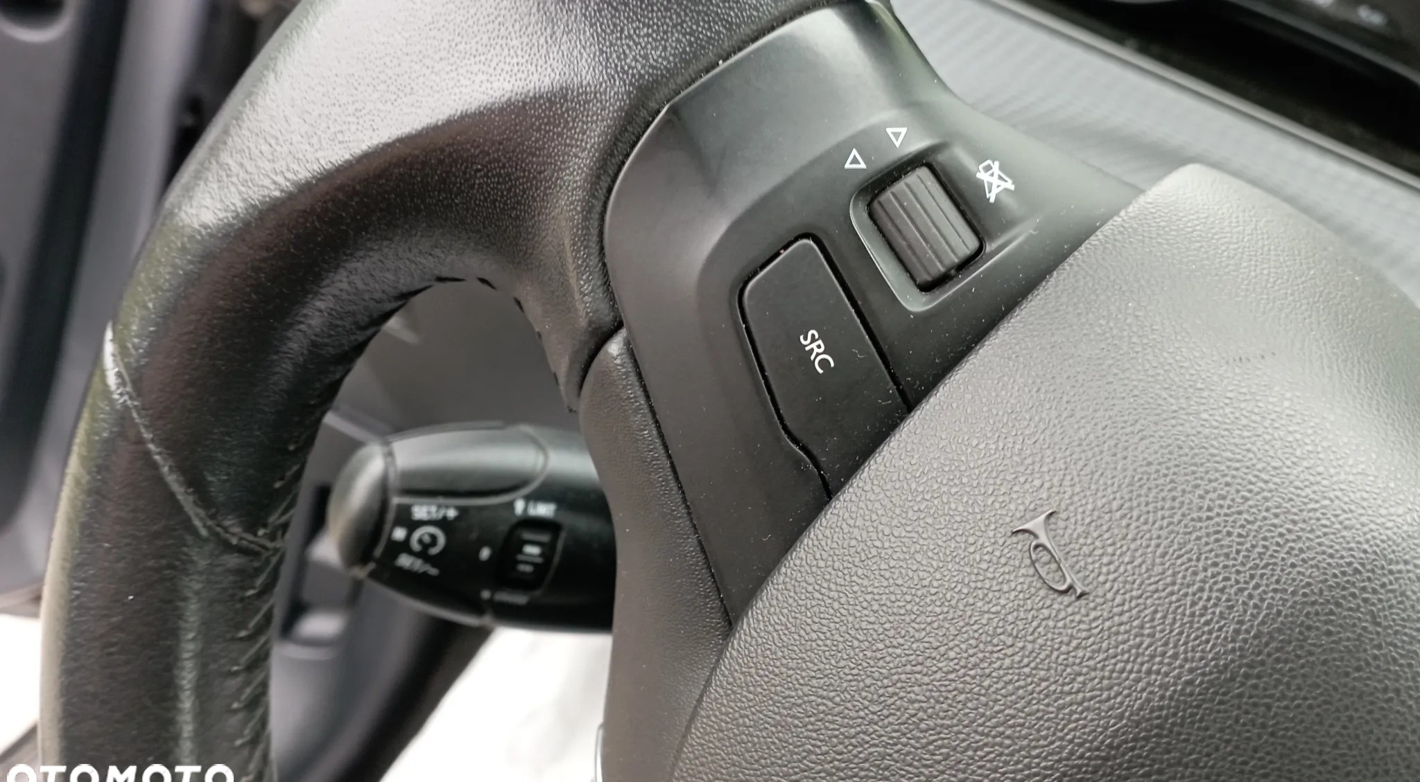 Peugeot 2008 cena 41900 przebieg: 149000, rok produkcji 2017 z Żuromin małe 379